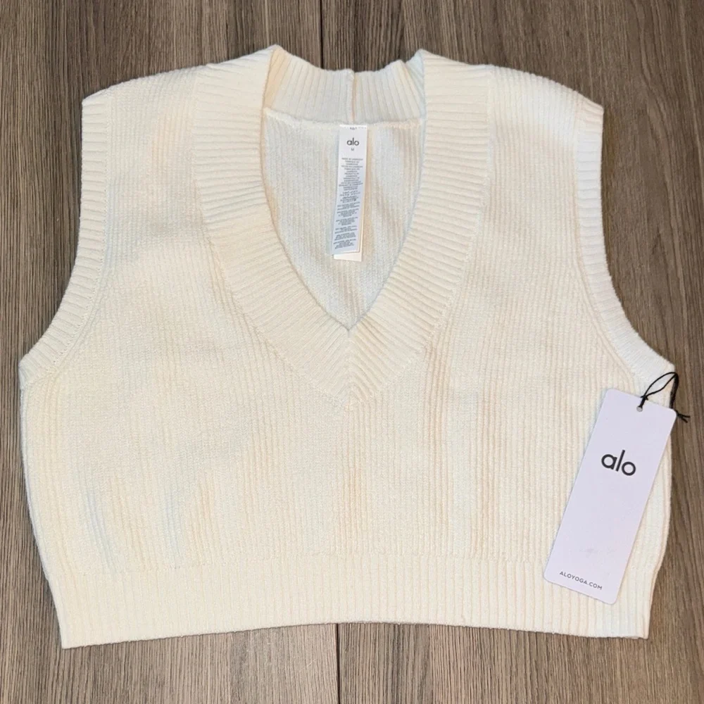 ALO YOGA Women’s Supernatural Sweater Tank – Ivory Size M – New with tags - Picture 1 of 9